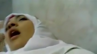 Arab hidzsáb szopást