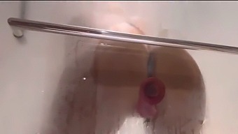 Rasakan Dildo Mandi Terbaik Dengan Sudut Sempurna Max Ryan