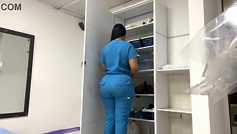Vellystig Latina-Patient Bedøvet Og Filmet På Lægekontoret